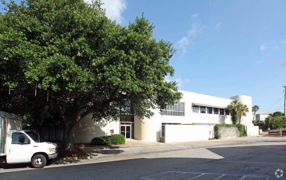 1077 E Highway 98, Destin, FL à louer - Photo du bâtiment - Image 2 de 2