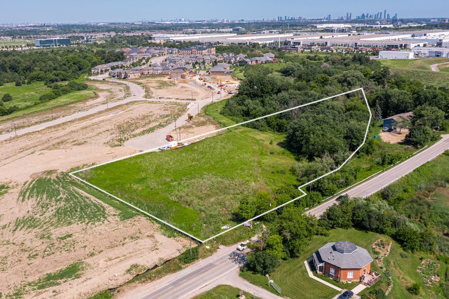 8273 Heritage Rd, Brampton, ON for sale - Primary Photo - Image 2 of 30