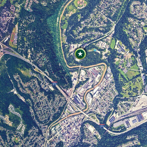 65 Bells Run Rd, Crafton, PA à louer - Photo du bâtiment - Image 2 de 3