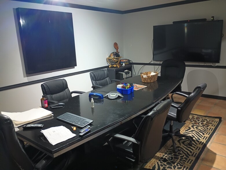 7707 Waco Ave, Baton Rouge, LA à louer - Photo du bâtiment - Image 3 de 30