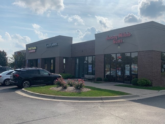 4865-4885 24th Ave, Fort Gratiot, MI à louer - Photo du bâtiment - Image 2 de 6