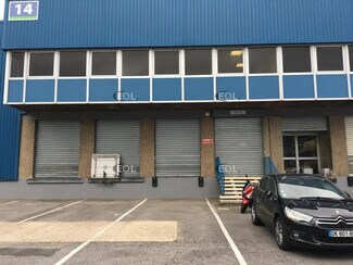 Plus de détails pour Local d'activités à louer