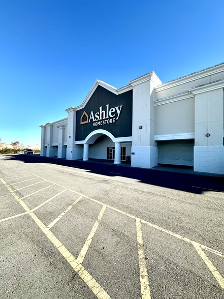 3625 Highway 14, Lake Charles, LA for lease - Building Photo - Image 3 of 12