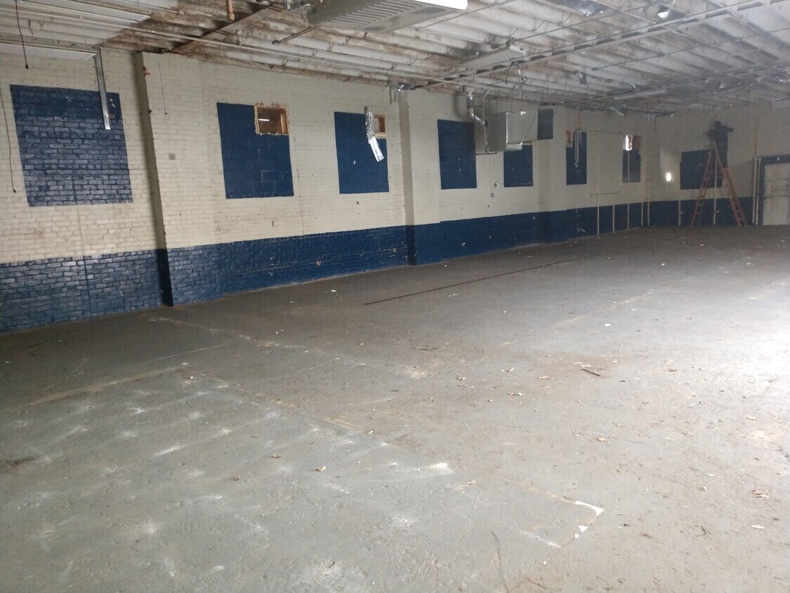 298 Junius St, Brooklyn, NY for lease Primary Photo- Image 1 of 4