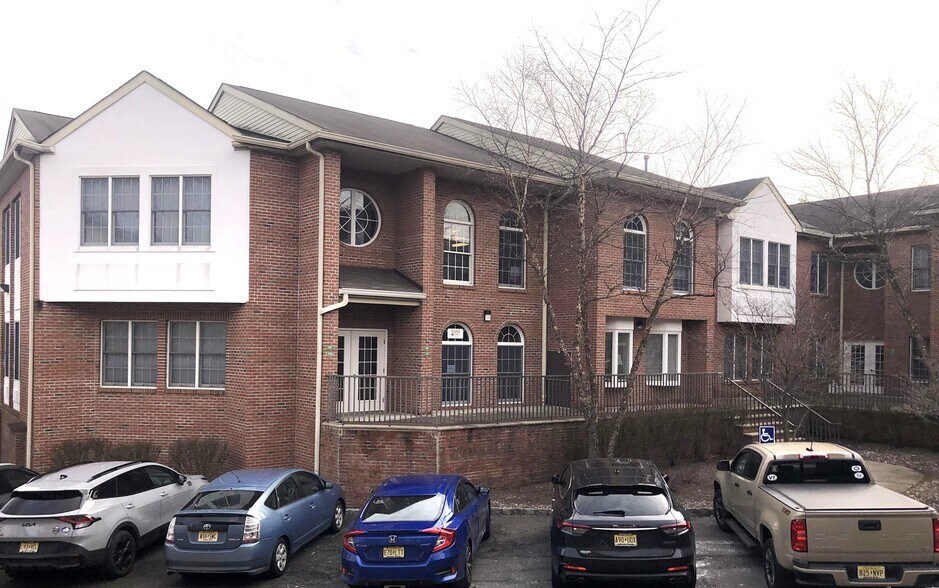 271 US Highway 46, Fairfield, NJ à vendre - Photo du bâtiment - Image 1 de 4