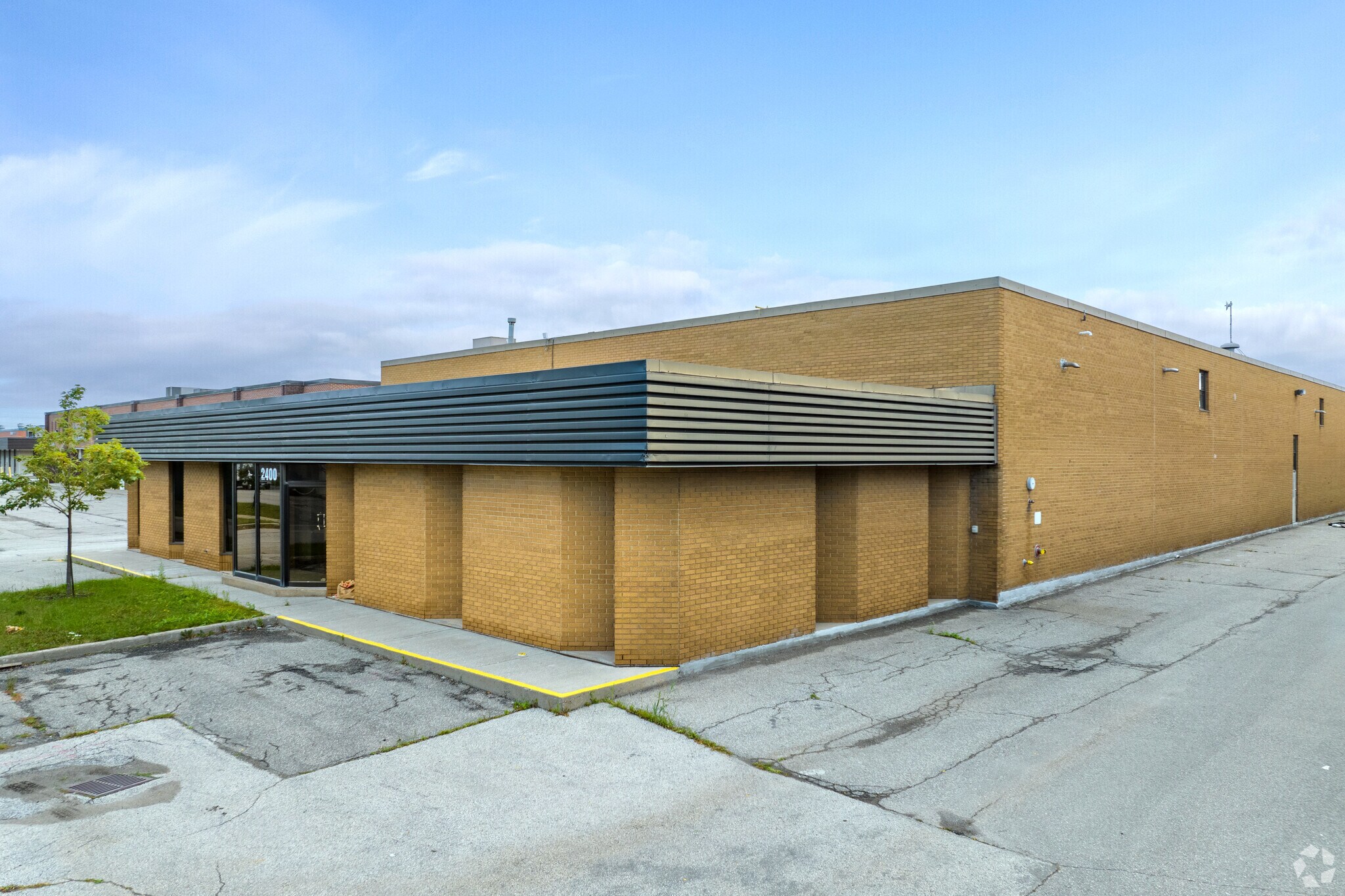 2400 Anson Dr, Mississauga, ON à vendre Photo principale- Image 1 de 1