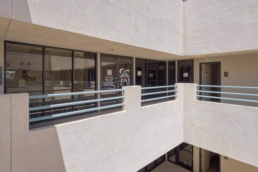 1669 W Avenue J, Lancaster, CA for lease - Building Photo - Image 3 of 56