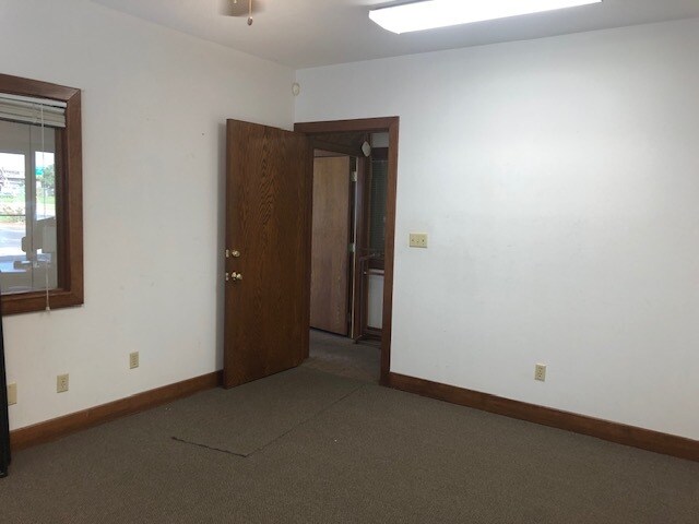 195 E Fairfield Dr, Pensacola, FL for lease Building Photo- Image 1 of 4