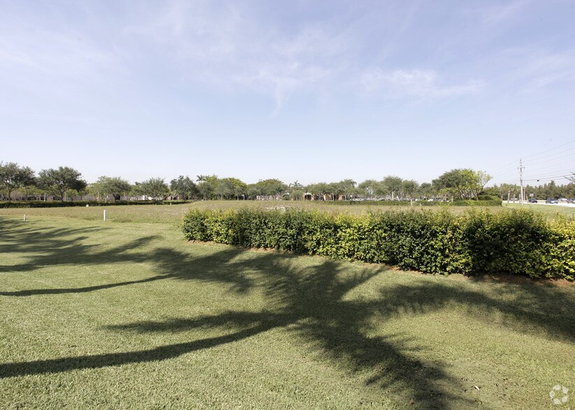 10800 Miramar Pky, Miramar, FL for sale - Building Photo - Image 2 of 4