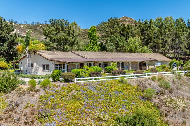 Plus de détails pour 12735-12750 Monte Vista Road – Soins de santé à vendre, Poway, CA