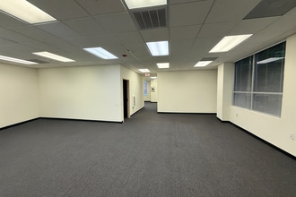 250 Chastain Rd, Kennesaw, GA for lease Interior Photo- Image 1 of 11