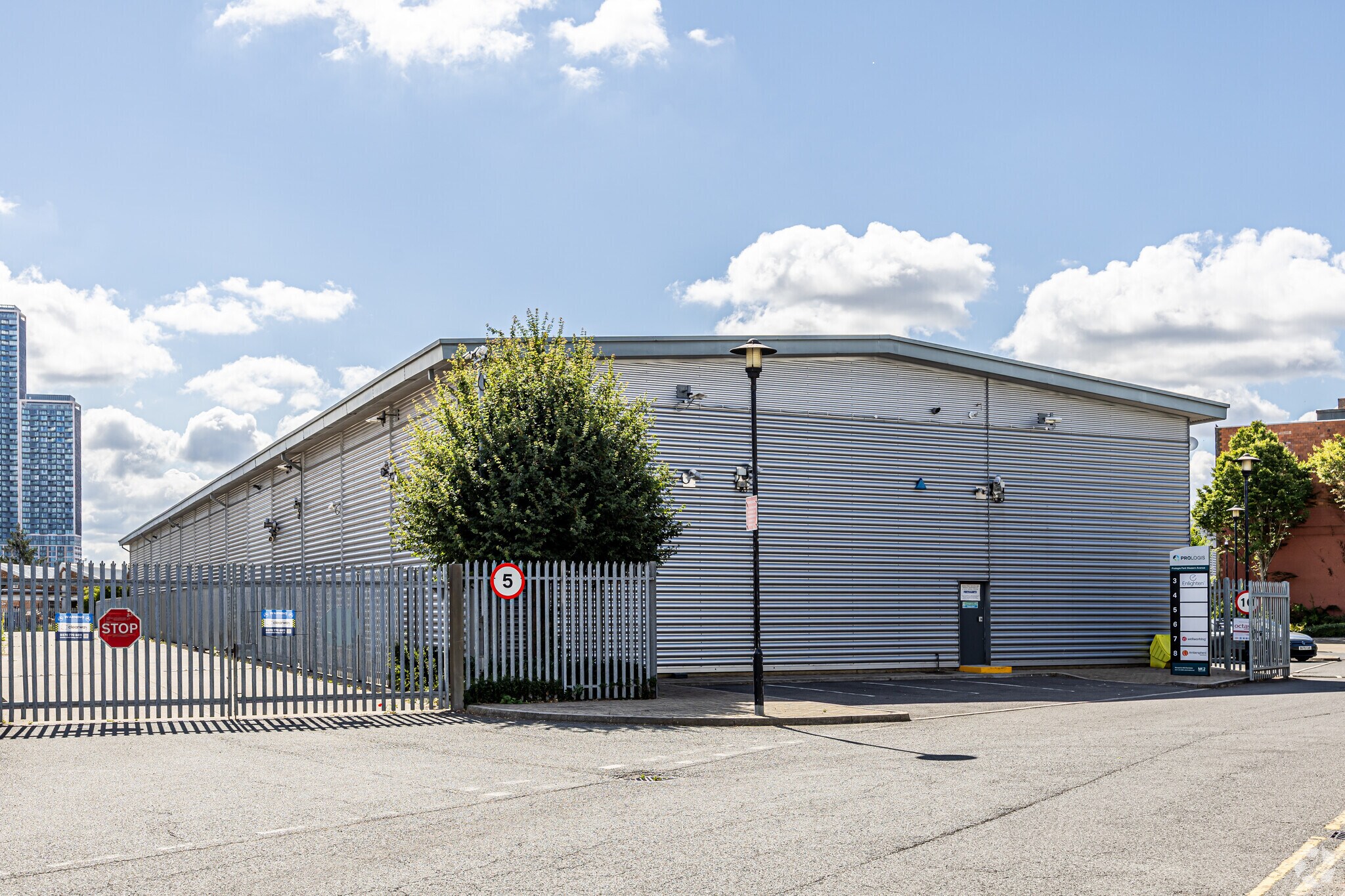 Mansfield Rd, Londres à louer Photo principale- Image 1 de 10