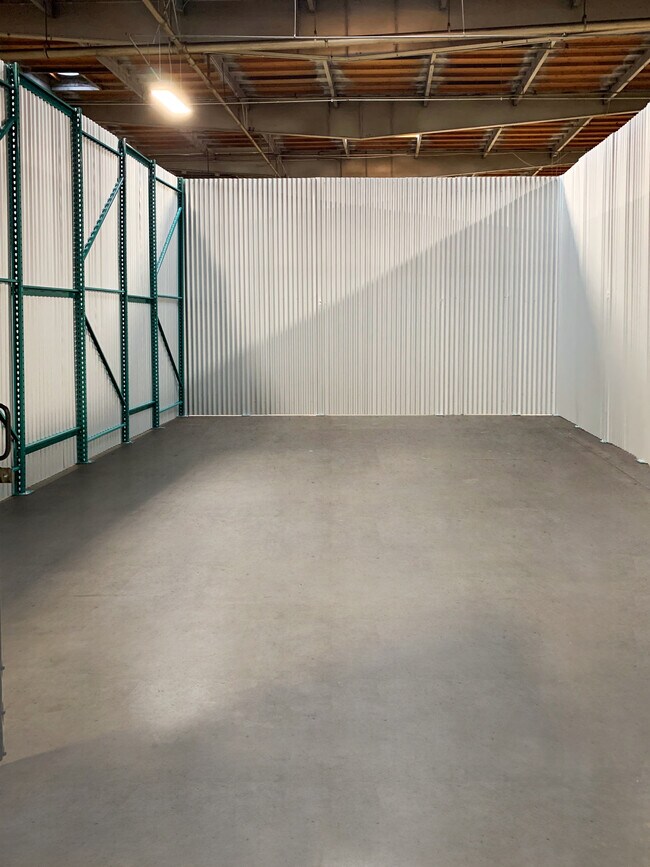 Plus de détails pour 15300 Valley View Ave, La Mirada, CA - Industriel à louer
