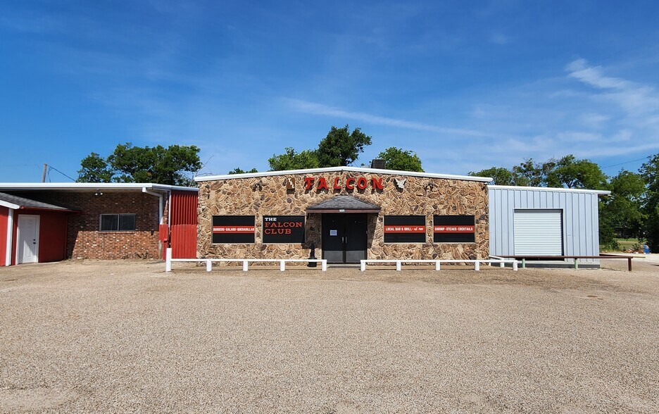 701 N Martin Luther King Jr Hwy, Mexia, TX à vendre - Photo du bâtiment - Image 1 de 74