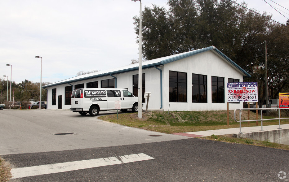 2516 Highway 60 portfolio of 4 properties for sale on LoopNet.ca - Primary Photo - Image 3 of 4