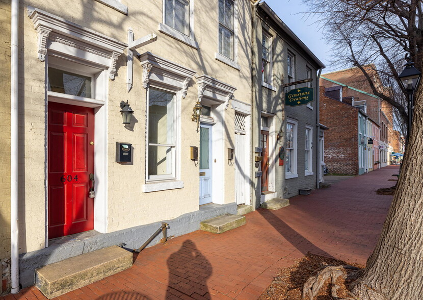 604 Caroline St, Fredericksburg, VA à vendre - Photo du bâtiment - Image 1 de 1