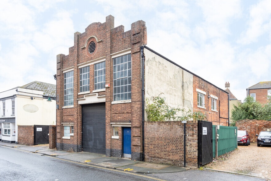 12 Beer Cart Ln, Canterbury à vendre - Photo du bâtiment - Image 2 de 5