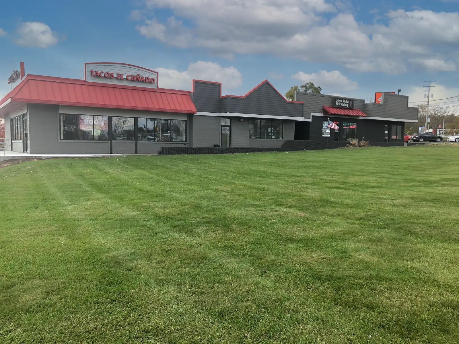 2751 Alpine Ave NW, Grand Rapids, MI for lease Building Photo- Image 1 of 2