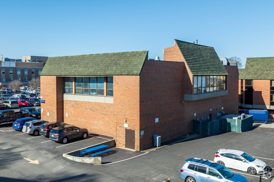 11 Shattuck St, Worcester, MA à louer - Photo du bâtiment - Image 3 de 4