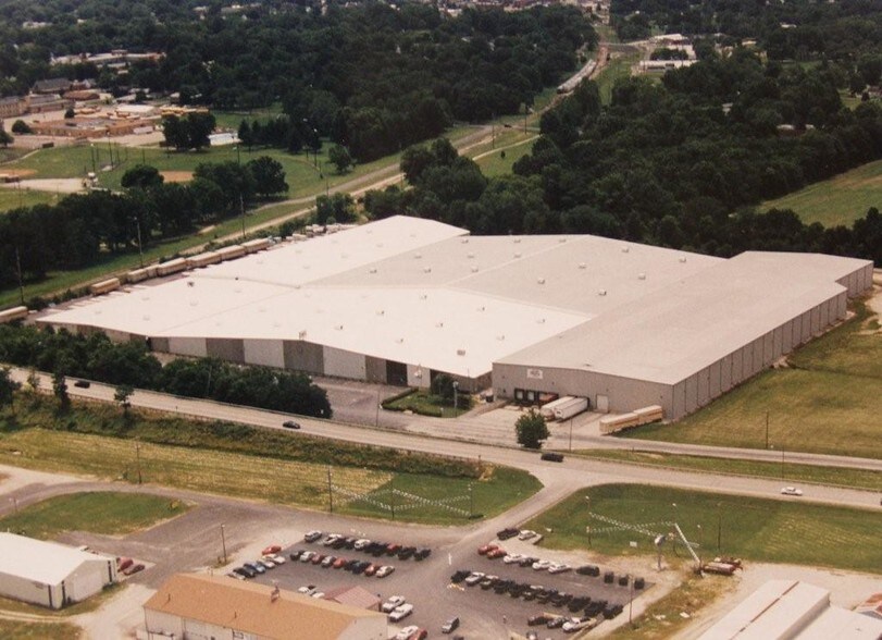 1410 Veterans Ave, Vandalia, IL à louer - Photo principale - Image 3 de 3