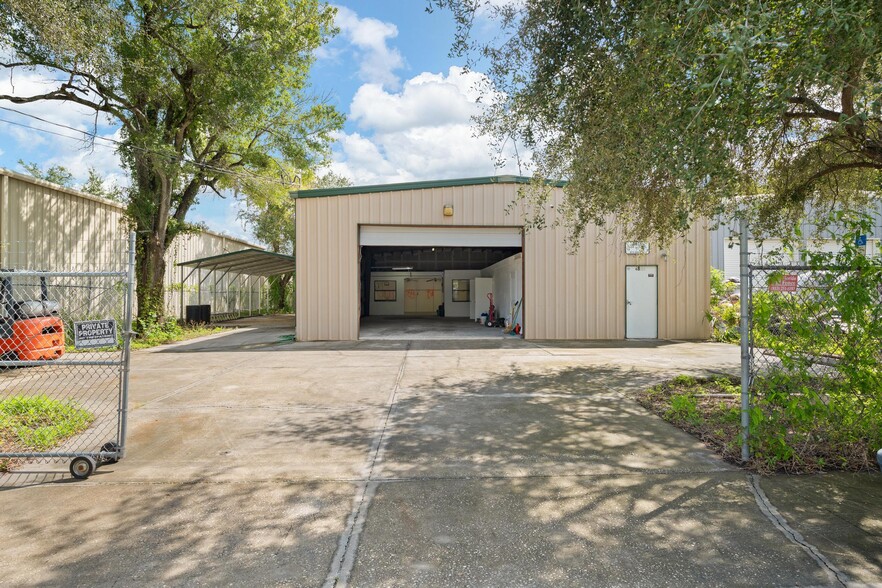 4825 N Lauber Way, Tampa, FL à vendre - Photo du bâtiment - Image 3 de 24