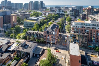 1087-1089 Queen St W, Toronto, ON - Aerial  map view