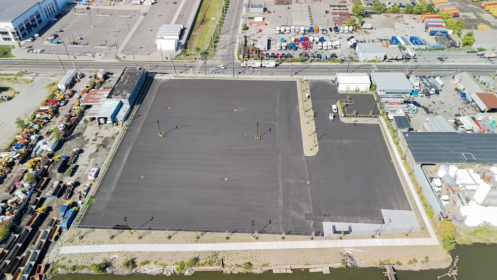 148 Doremus Ave, Newark, NJ for lease - Building Photo - Image 2 of 2