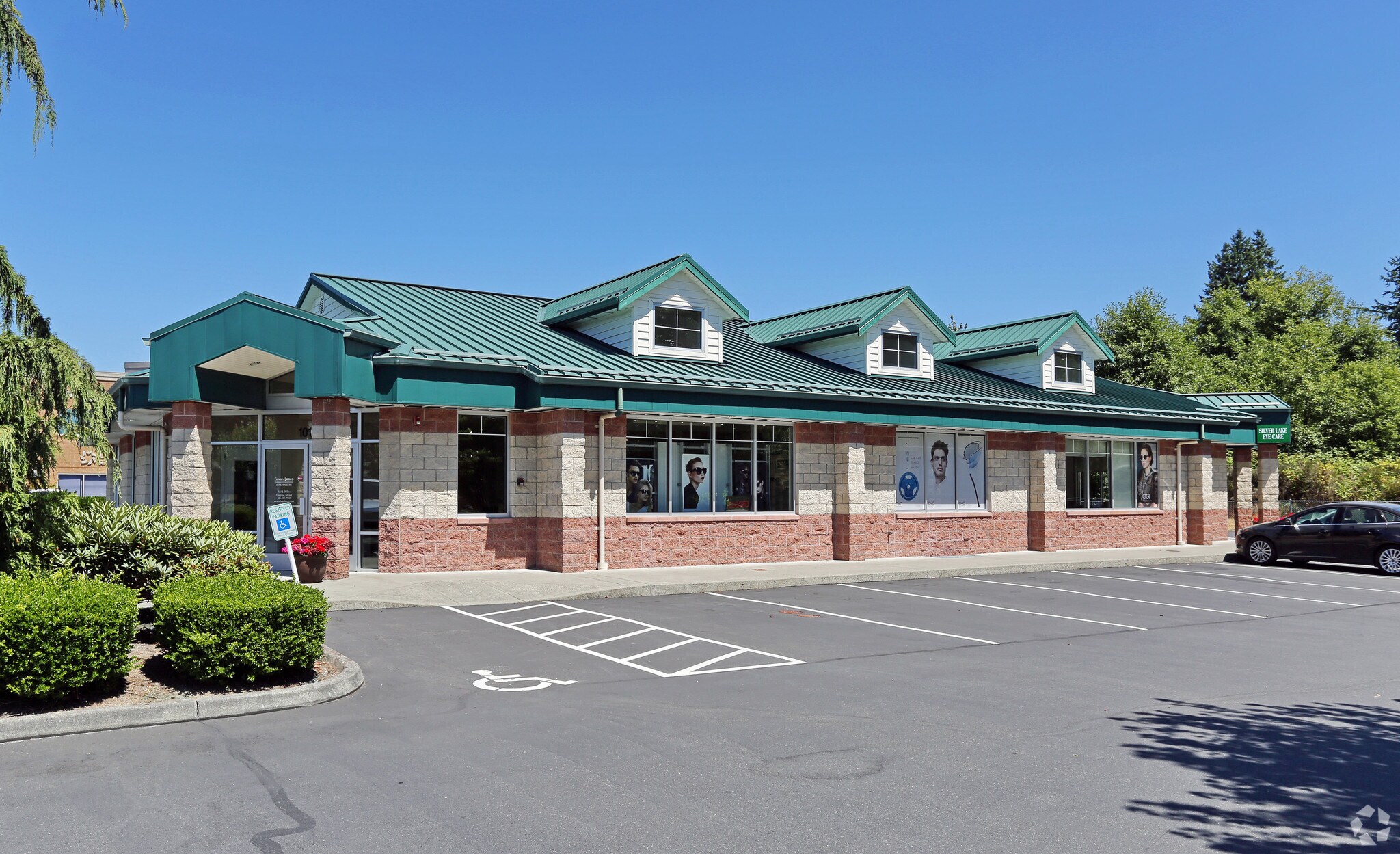 10101 19th Ave SE, Everett, WA à vendre Photo principale- Image 1 de 7