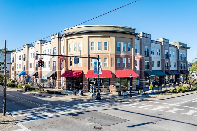 Plus de détails pour 110 S 2nd St, Loveland, OH - Commerce de détail à louer