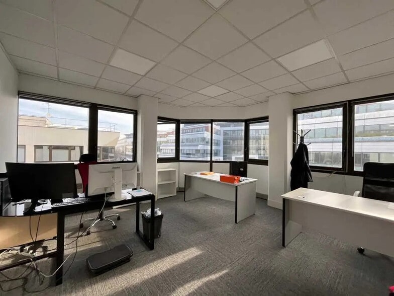 79-91 Rue Pierre Sémard, Châtillon à louer - Photo du bâtiment - Image 3 de 9