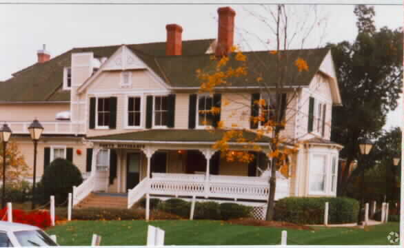 1148 Walker Rd, Great Falls, VA à vendre - Photo du bâtiment - Image 3 de 5