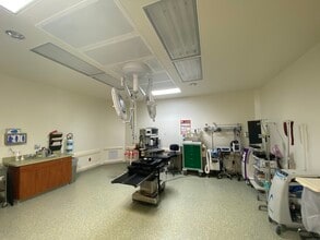 3710 Lake Center Dr, Mount Dora, FL for sale Interior Photo- Image 1 of 2