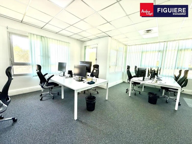 Office in Aix-en-Provence for lease - Interior Photo - Image 3 of 13