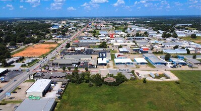 1008 S Clayton St, Springdale, AR - AERIAL map view - Image1