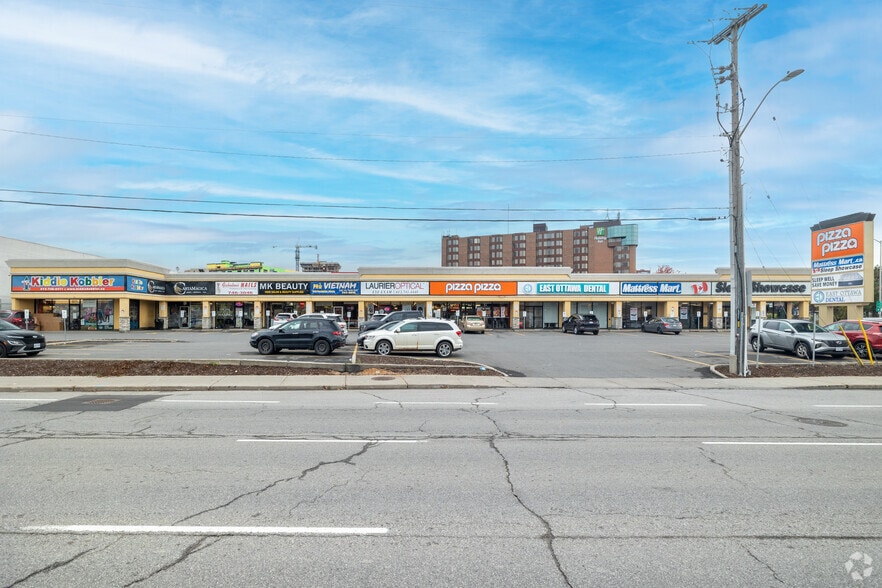 1171-1195 St Laurent Blvd, Ottawa, ON à louer - Photo du bâtiment - Image 3 de 3