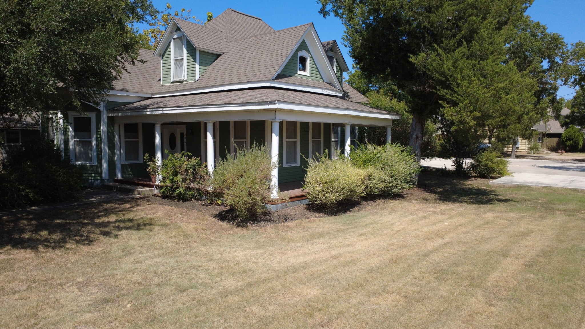 206 Taylor St, Hutto, TX for lease Building Photo- Image 1 of 26