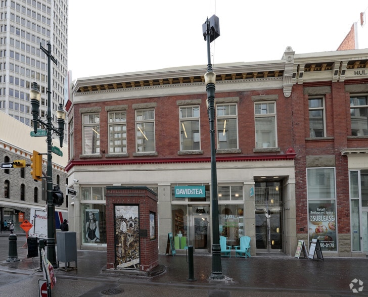 805 1st St SW, Calgary, AB à louer - Photo du bâtiment - Image 2 de 11