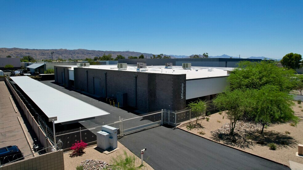 3325 E Wier Ave, Phoenix, AZ for lease - Building Photo - Image 1 of 6