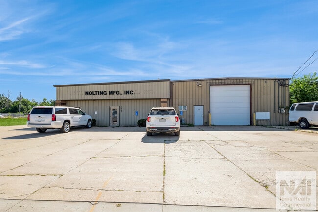 More details for 1265 Hawkeye Dr, Hiawatha, IA - Industrial for Lease