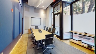 301 1st St SW, Roanoke, VA à louer Photo intérieure- Image 2 de 11