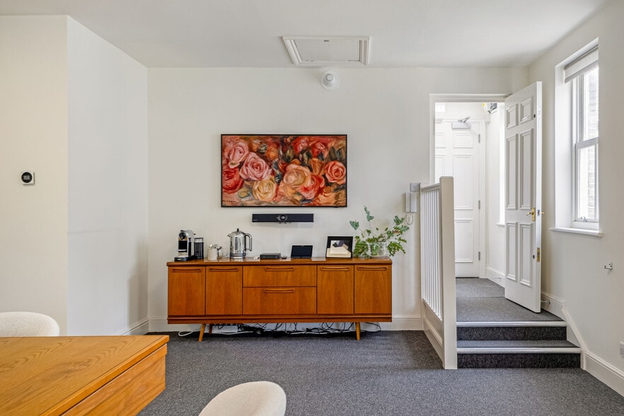 1 Bellevue Rd, London for lease - Interior Photo - Image 3 of 5