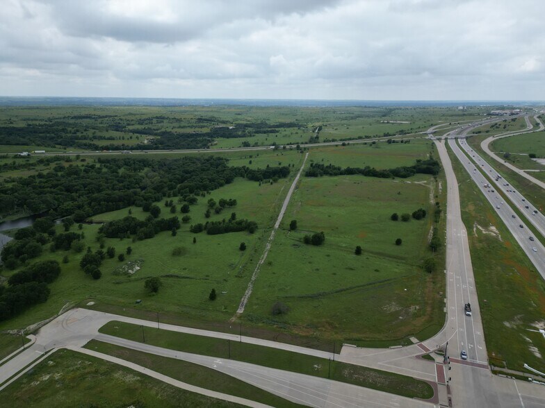 13451 Highland Hills Drive, Aledo, TX à vendre - Aérien - Image 3 de 14