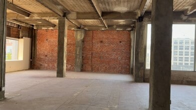 207 S Broadway, Los Angeles, CA à louer - Vidéo sur l’inscription commerciale 