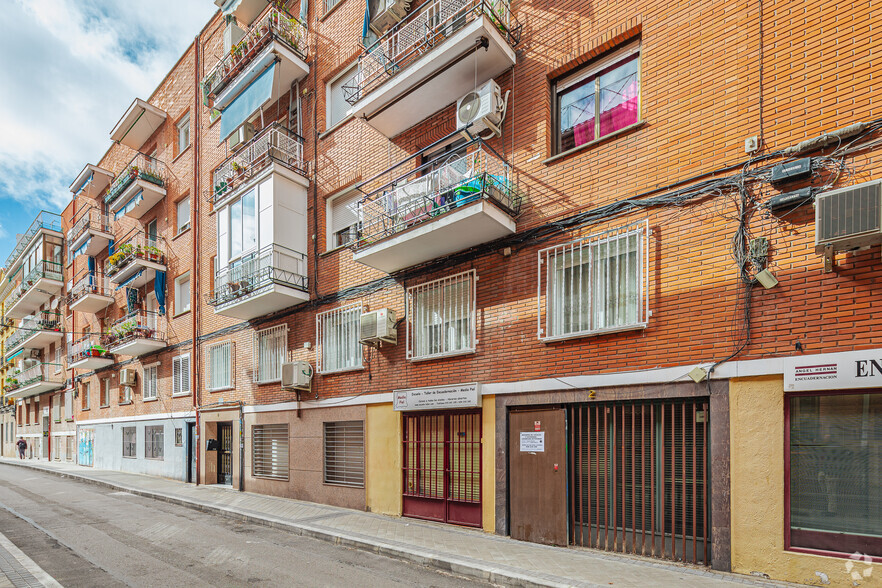 Calle De Carlos Rubio, 4, Madrid, Madrid for sale - Building Photo - Image 2 of 2