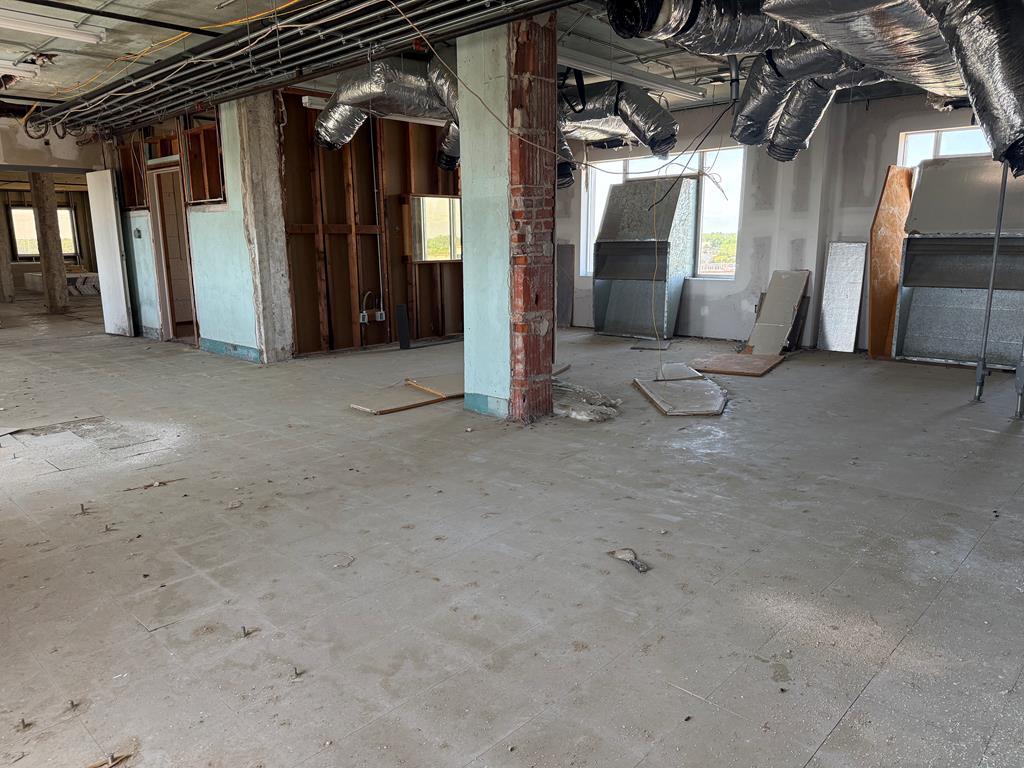 327 Main St, Greenwood, SC 29646 - Unit 6 -  - Interior Photo - Image 1 of 17