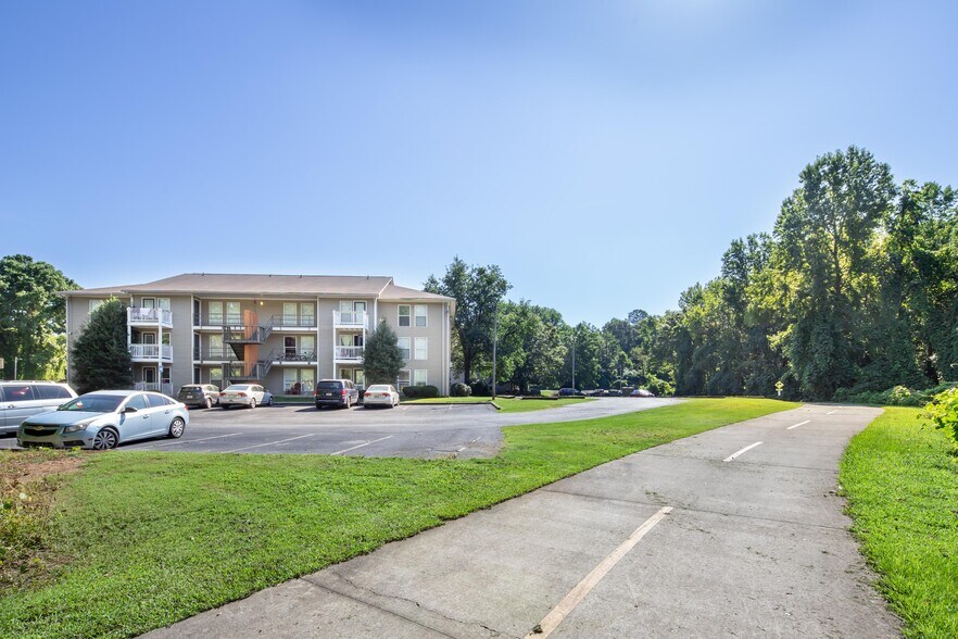 227 Brumbelow Rd, Carrollton, GA à vendre - Photo du bâtiment - Image 3 de 23