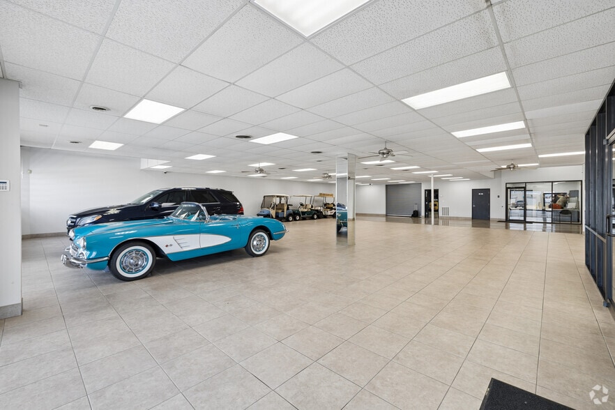 7682 E 46th Pl, Tulsa, OK for lease - Interior Photo - Image 3 of 23