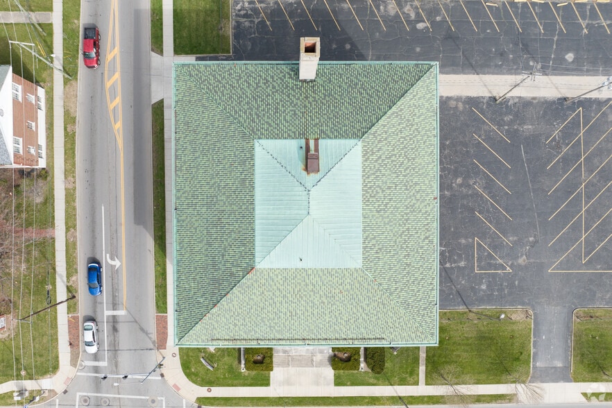 2134-2158 Collingwood Blvd, Toledo, OH for lease - Aerial - Image 3 of 5