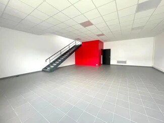 Plus de détails pour Rue Charles Edouard Jeanneret, Poissy - Bureau à louer