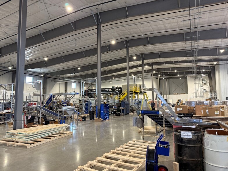 465 Griffin Way, Woodstock, ON à vendre - Photo du bâtiment - Image 3 de 8